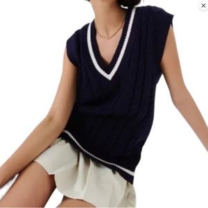Aritzia Sunday Best Winston Sweater Vest Navy Size XXS